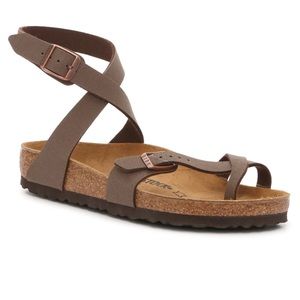 BIRKENSTOCK Yara sandal in dark brown